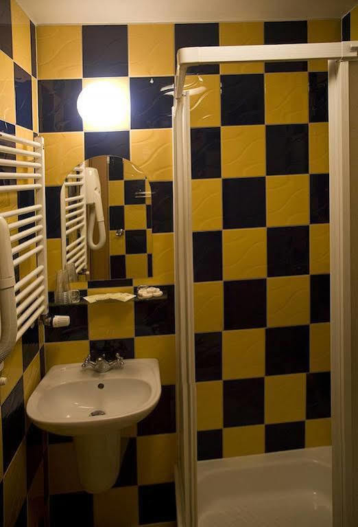 Pokoje Goscinne Akropol Poznań Exterior foto